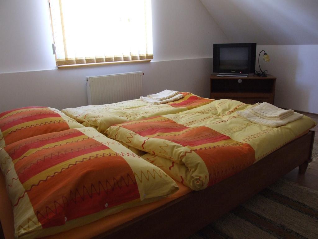 Penzion Julkin Dvor Krupina Zimmer foto